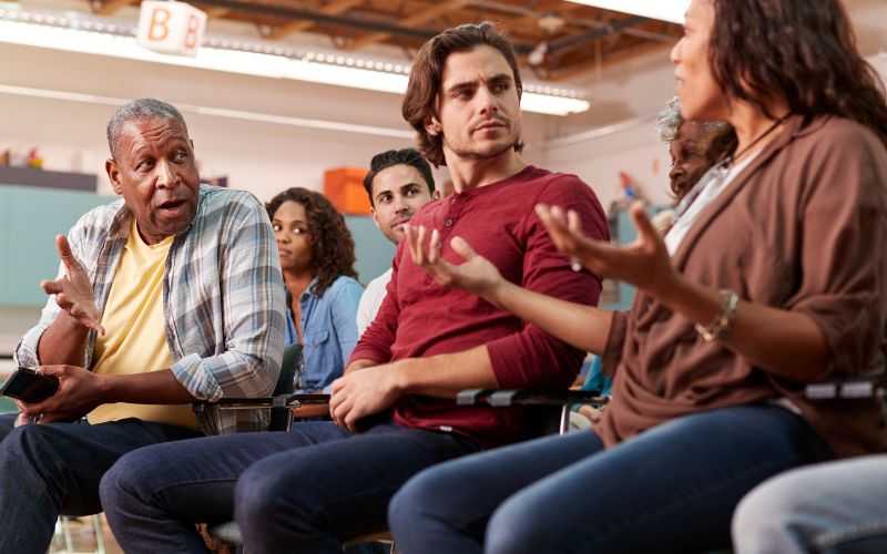 La colaboración entre los roles en la comunidad de vecinos: Trabajando juntos para lograr un ambiente agradable