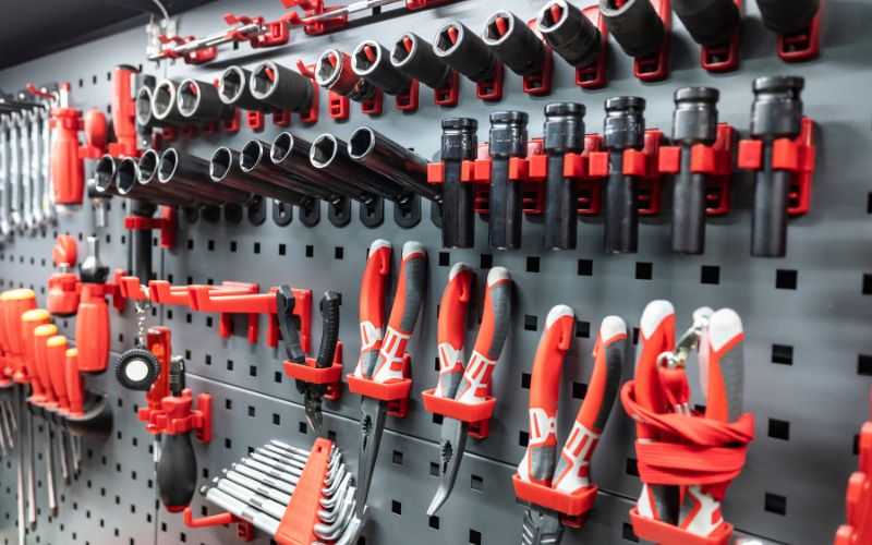 Cómo realizar una buena gestión de los problemas de falta de espacio para el almacenamiento de herramientas en una comunidad de propietarios.