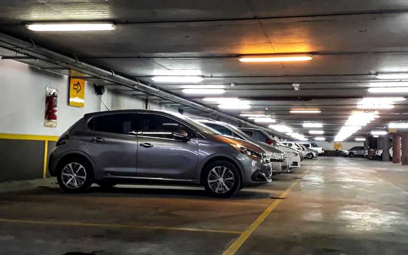 Cómo realizar una buena gestión de los problemas de falta de iluminación en los garajes de una comunidad de propietarios.